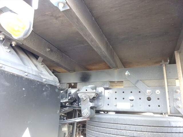 三菱ふそうキャンタークレーン4段小型（2t・3t）[写真18]