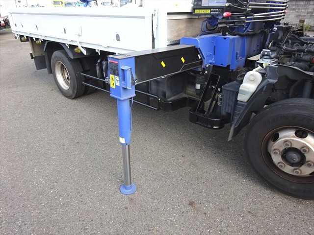 三菱ふそうキャンタークレーン4段小型（2t・3t）[写真19]