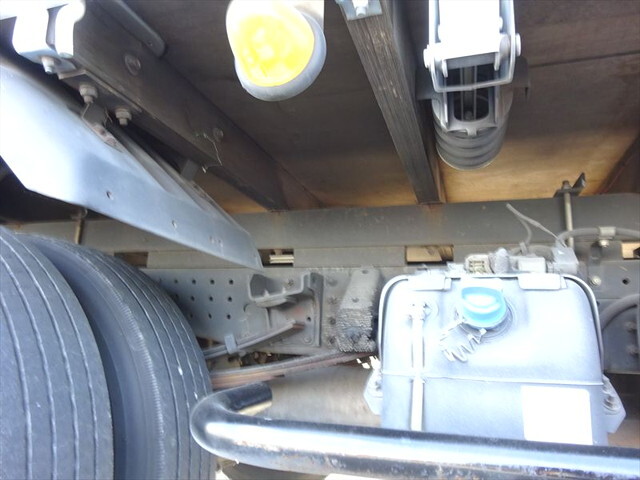 三菱ふそうキャンタークレーン4段小型（2t・3t）[写真21]