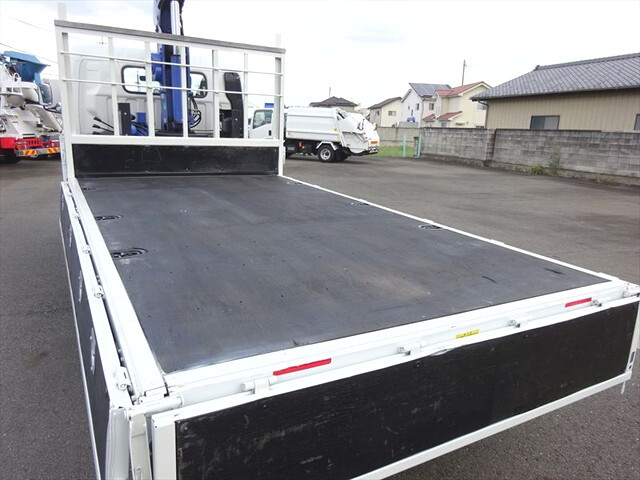 三菱ふそうキャンタークレーン4段小型（2t・3t）[写真08]