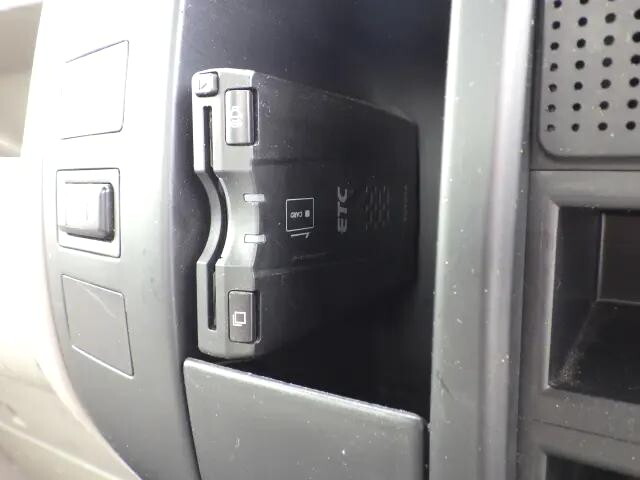 トヨタトヨエース平ボディ小型（2t・3t）[写真15]