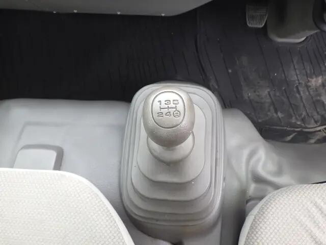 トヨタトヨエース平ボディ小型（2t・3t）[写真17]