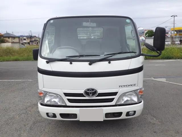 トヨタトヨエース平ボディ小型（2t・3t）[写真03]