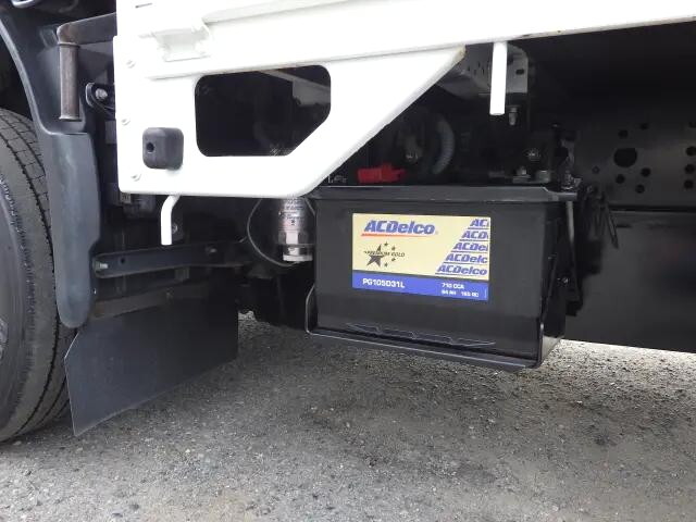 トヨタトヨエース平ボディ小型（2t・3t）[写真32]