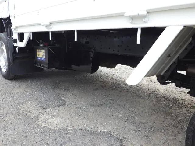 トヨタトヨエース平ボディ小型（2t・3t）[写真34]