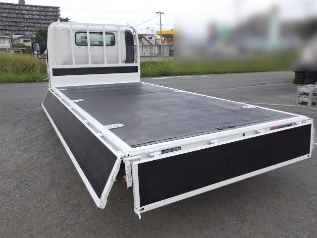 日野デュトロ平ボディ小型（2t・3t）[写真18]