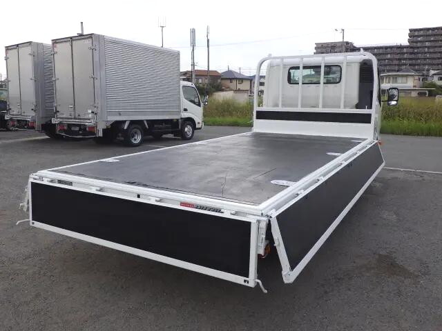 日野デュトロ平ボディ小型（2t・3t）[写真19]