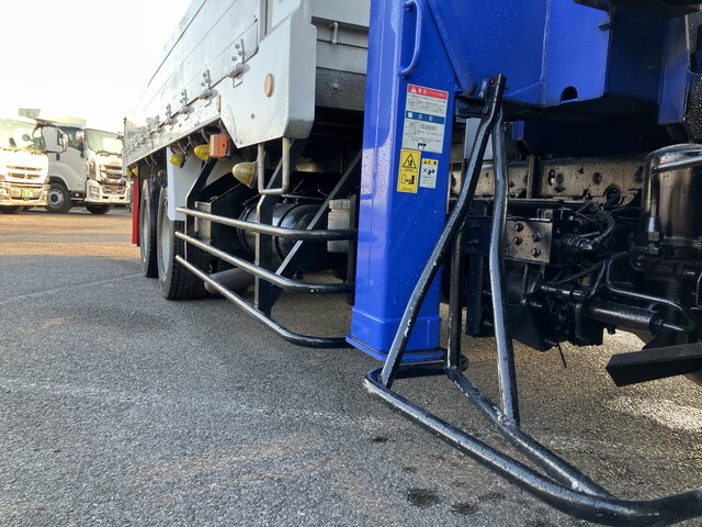 UDトラックスコンドルクレーン3段増トン（6t・8t）[写真25]