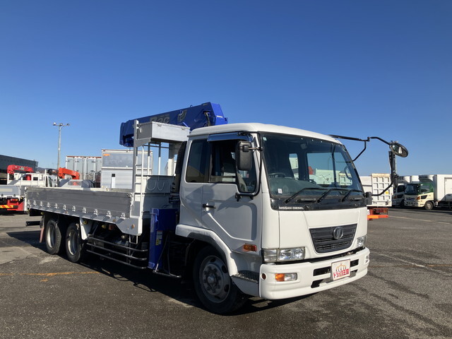 UDトラックスコンドルクレーン3段増トン（6t・8t）[写真03]