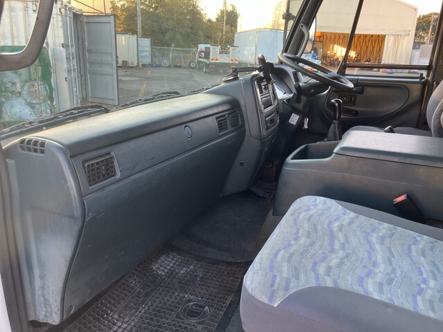 UDトラックスコンドルクレーン3段増トン（6t・8t）[写真33]