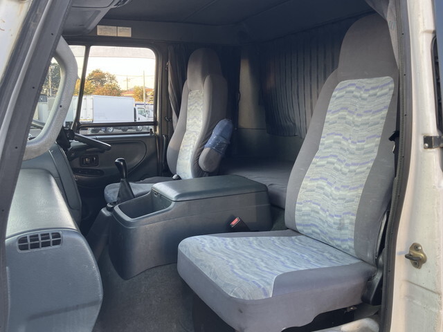 UDトラックスコンドルクレーン3段増トン（6t・8t）[写真34]