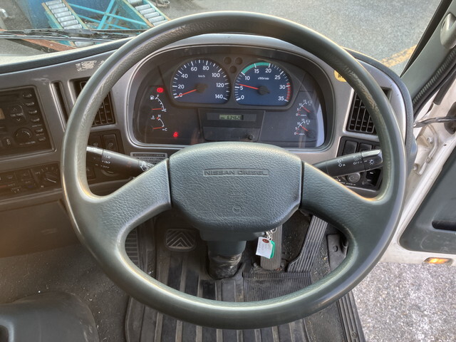 UDトラックスコンドルクレーン3段増トン（6t・8t）[写真36]