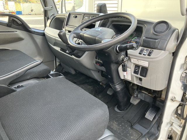 三菱ふそうキャンタークレーン4段小型（2t・3t）[写真35]