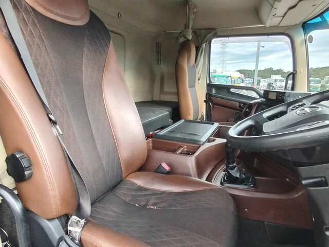 日野プロフィア冷凍車（冷蔵車）大型（10t）[写真23]