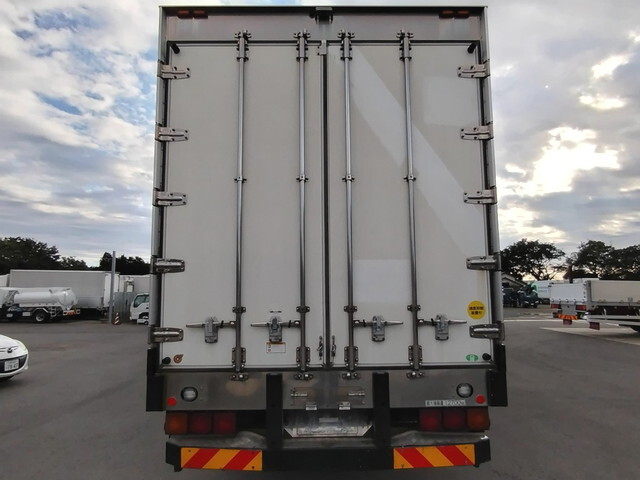 日野プロフィア冷凍車（冷蔵車）大型（10t）[写真05]