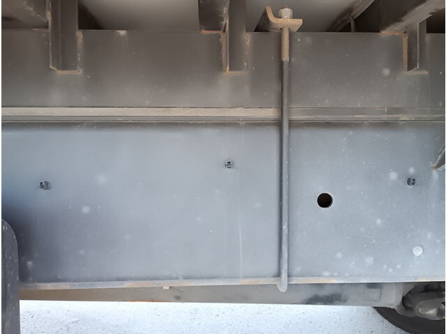 いすゞギガアルミブロック大型（10t）[写真15]