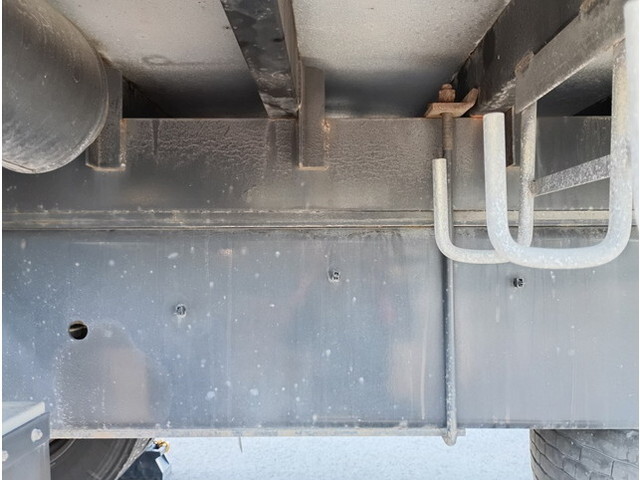 いすゞギガアルミブロック大型（10t）[写真16]