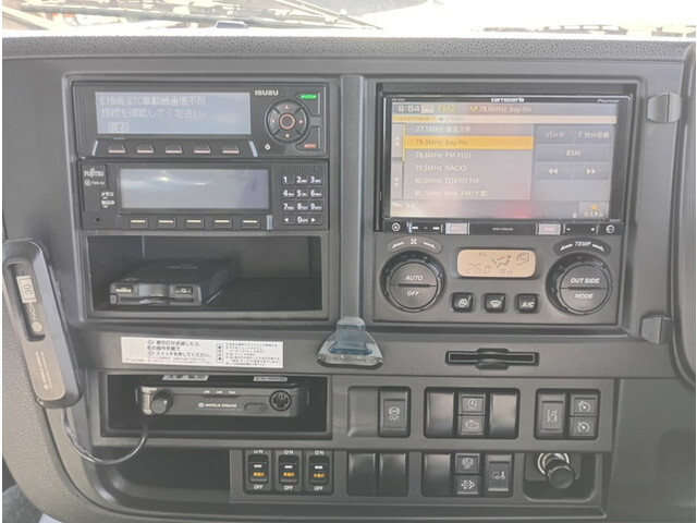 いすゞギガアルミブロック大型（10t）[写真25]