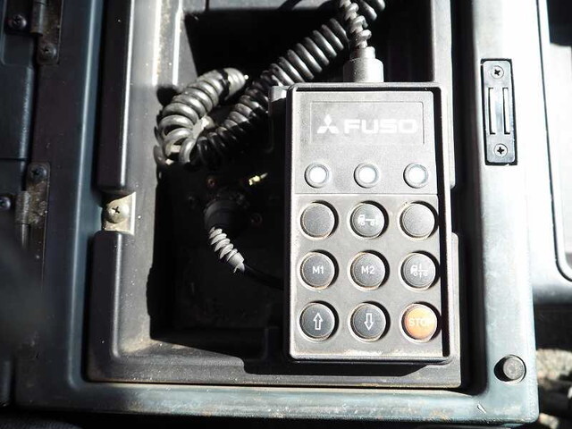 三菱ふそうスーパーグレートクレーン4段大型（10t）[写真37]