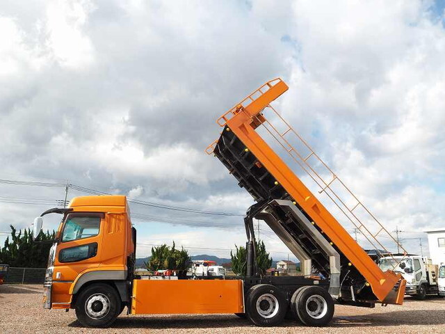 三菱ふそうスーパーグレートダンプ大型（10t）[写真10]