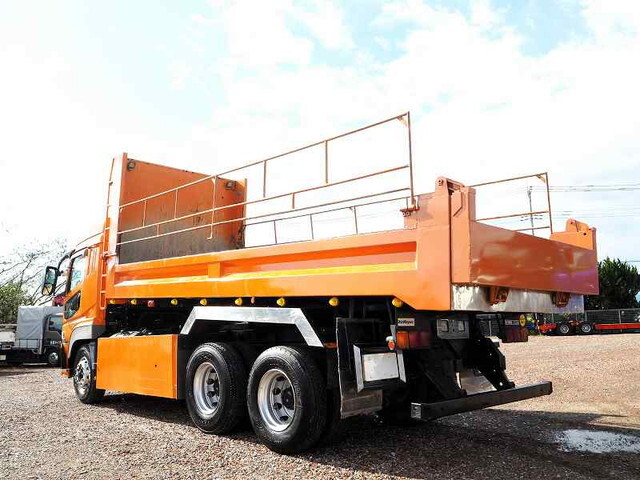 三菱ふそうスーパーグレートダンプ大型（10t）[写真02]