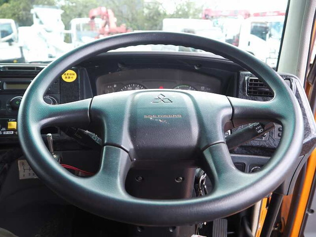 三菱ふそうスーパーグレートダンプ大型（10t）[写真40]