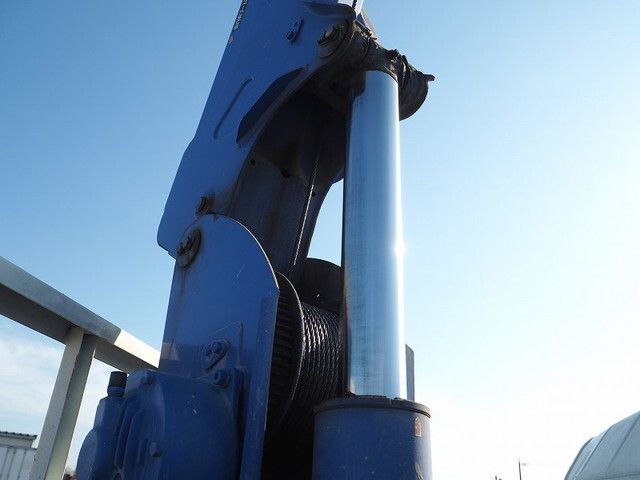 三菱ふそうキャンタークレーン3段小型（2t・3t）[写真11]