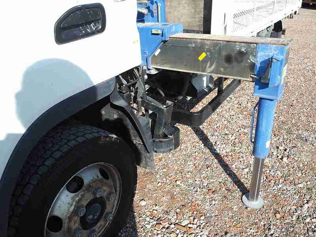 三菱ふそうキャンタークレーン3段小型（2t・3t）[写真12]