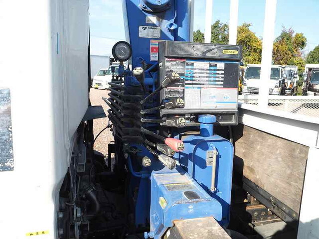 三菱ふそうキャンタークレーン3段小型（2t・3t）[写真13]