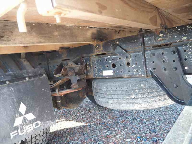 三菱ふそうキャンタークレーン3段小型（2t・3t）[写真23]