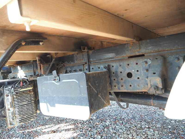 三菱ふそうキャンタークレーン3段小型（2t・3t）[写真25]