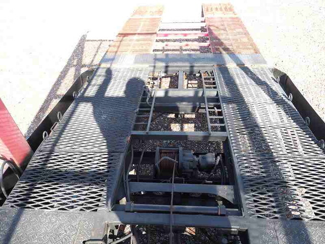 UDトラックスコンドルキャリアカー小型（2t・3t）[写真13]