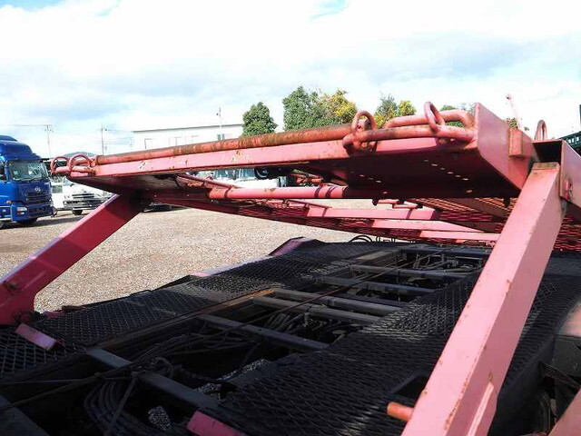 UDトラックスコンドルキャリアカー小型（2t・3t）[写真18]