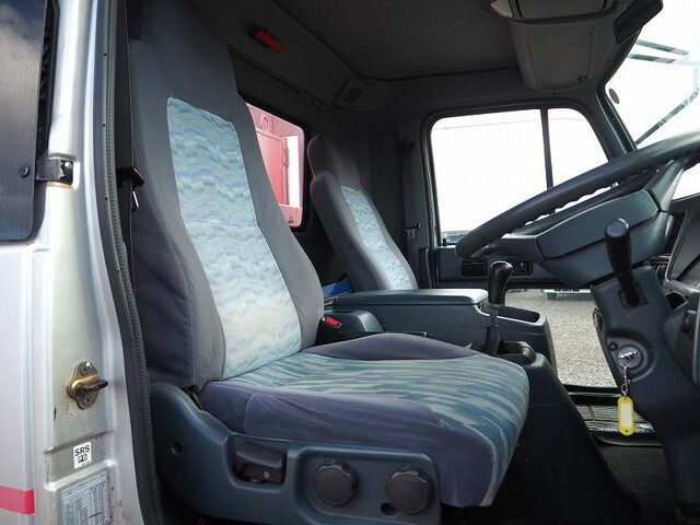 UDトラックスコンドルキャリアカー小型（2t・3t）[写真35]