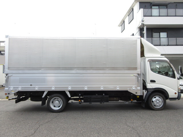 日野デュトロアルミウイング小型（2t・3t）[写真06]