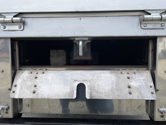 日野レンジャーアルミブロック中型（4t）[写真15]