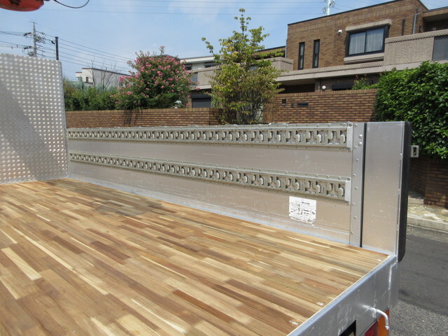 三菱ふそうキャンタークレーン5段小型（2t・3t）[写真12]