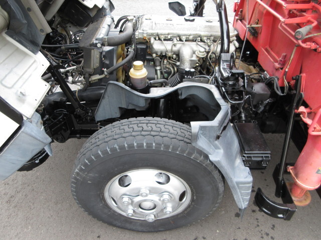 三菱ふそうキャンタークレーン5段小型（2t・3t）[写真28]