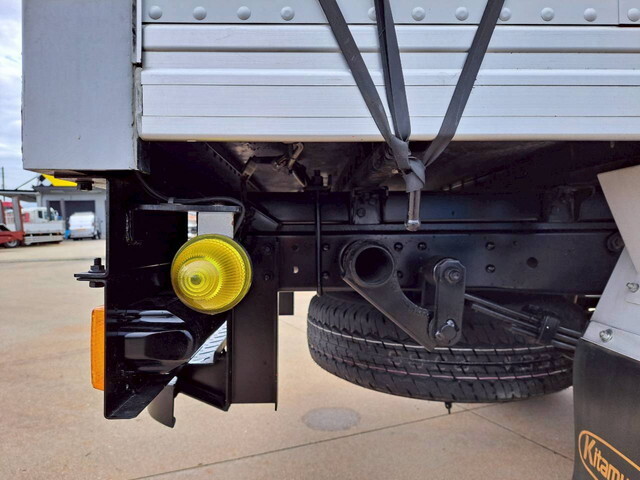 マツダボンゴカーテン車小型（2t・3t）[写真23]