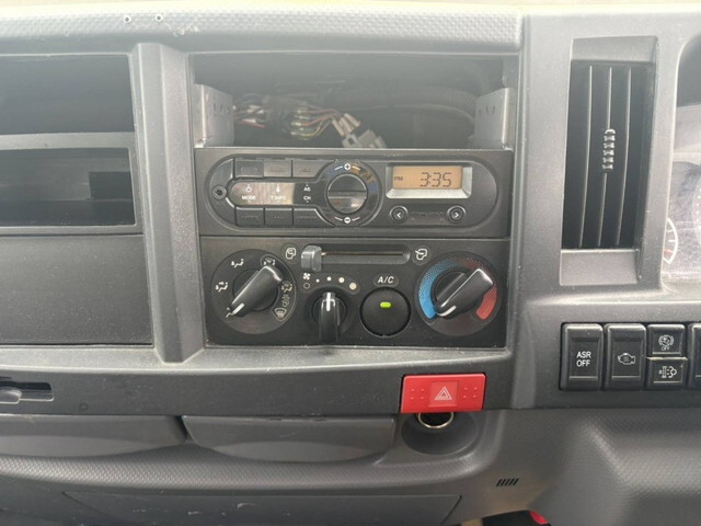 いすゞエルフコンテナ専用車小型（2t・3t）[写真23]