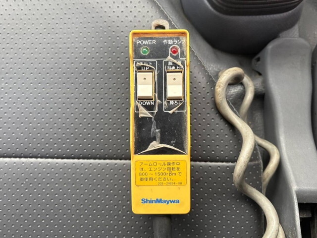 いすゞエルフコンテナ専用車小型（2t・3t）[写真33]