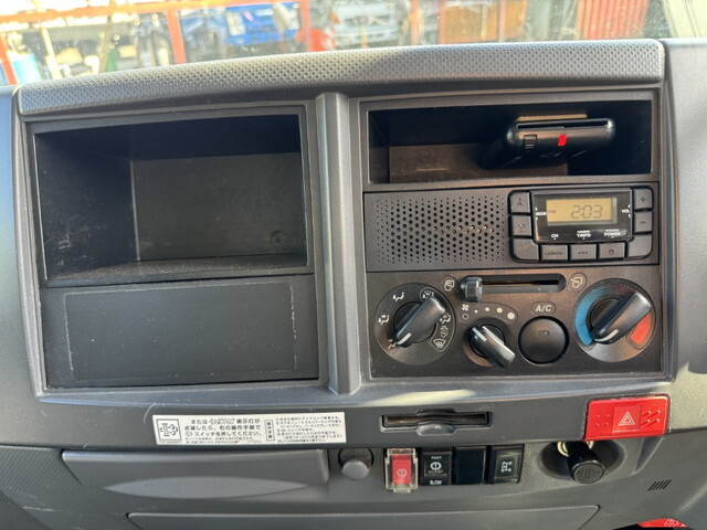 いすゞエルフローダーダンプ小型（2t・3t）[写真16]