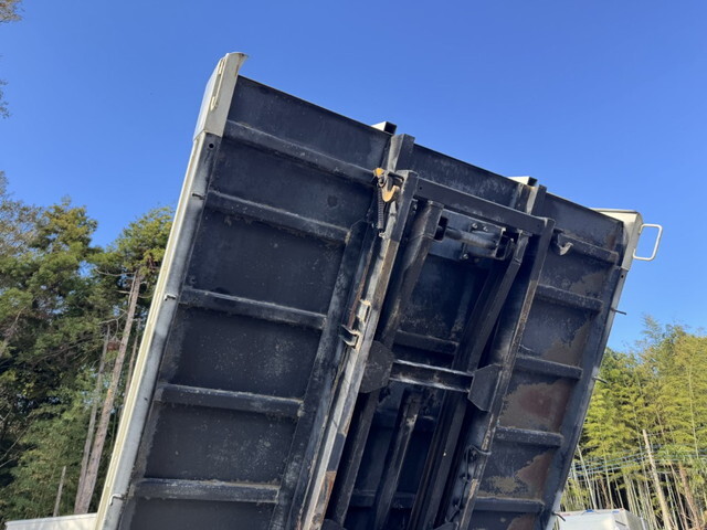 いすゞエルフローダーダンプ小型（2t・3t）[写真07]