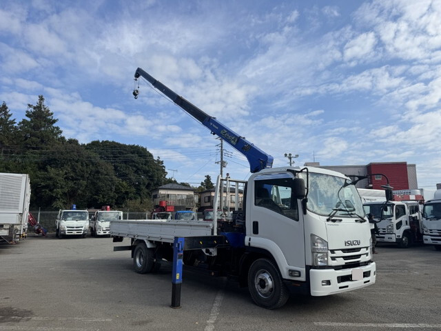 いすゞフォワードクレーン4段中型（4t）[写真03]