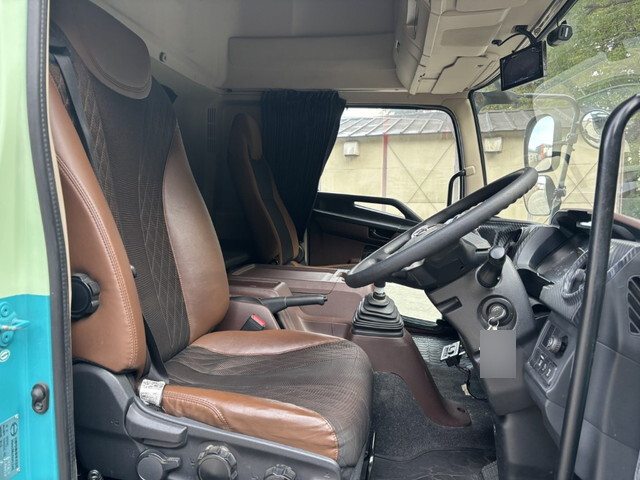 日野レンジャーアルミバン中型（4t）[写真15]