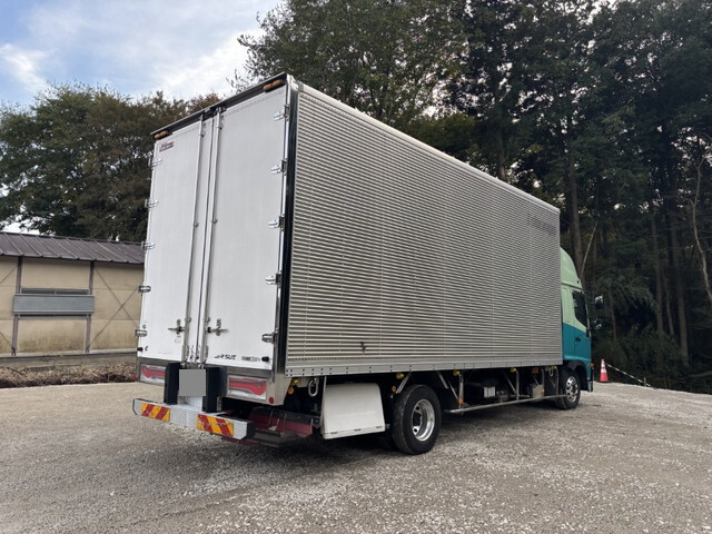 日野レンジャーアルミバン中型（4t）[写真02]