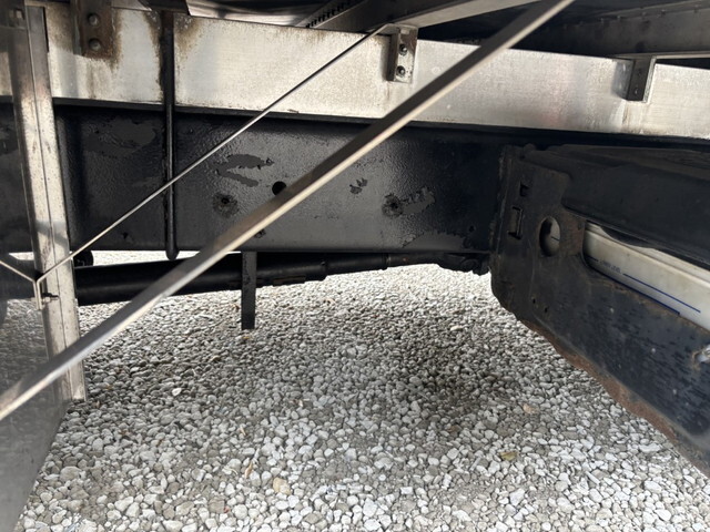 日野レンジャーアルミバン中型（4t）[写真33]