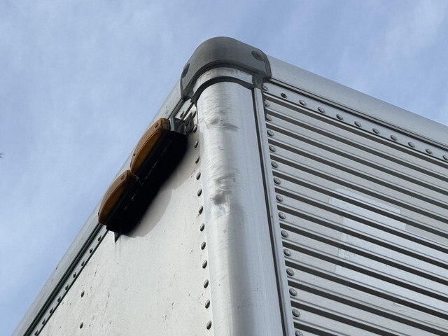 日野レンジャーアルミバン中型（4t）[写真36]