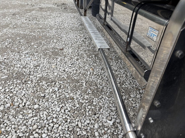 日野レンジャーアルミバン中型（4t）[写真38]