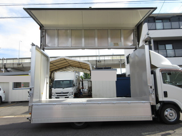 いすゞエルフアルミウイング小型（2t・3t）[写真13]